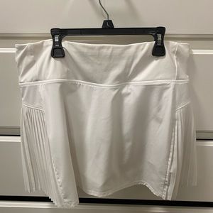 White Athleta tennis skorts/skirt size Med